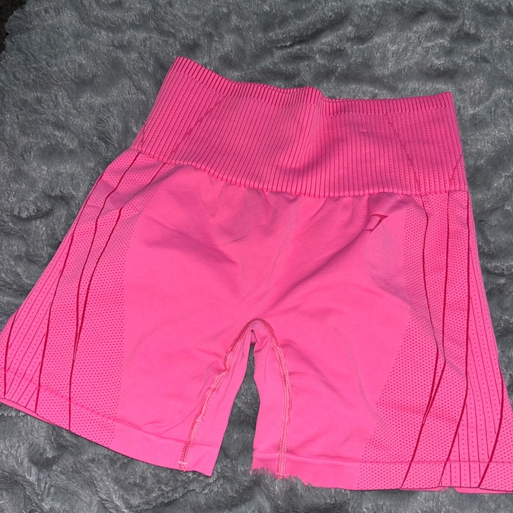 Gymshark contour heart seamless shorts